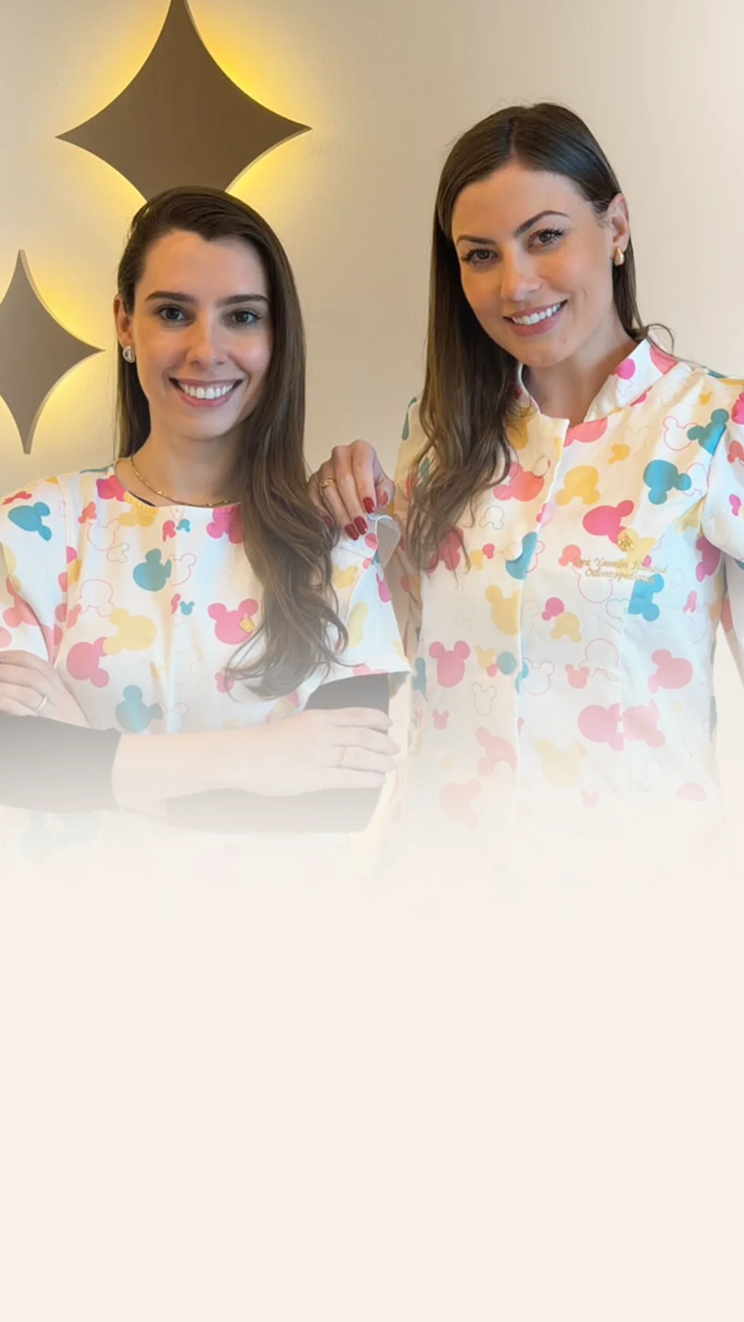 Dra. Larissa Bedene e Dra. Yasmin Hamoud, odontopediatras da Lyòra em Curitiba